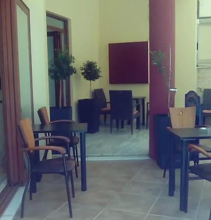 Apartment Constantinos *